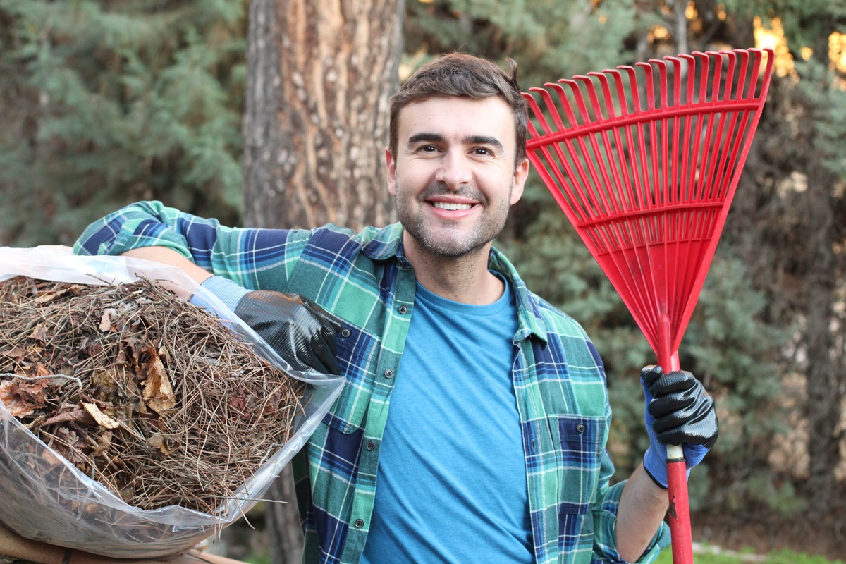 Seasonal Yard Work: Preventing Back Pain